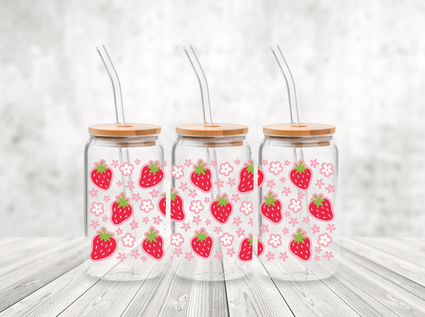 Strawberries And Daisies 16 oz. Glass Cup