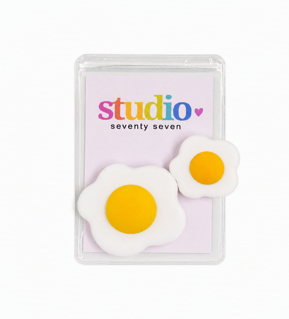 3D Egg Magnet Set – 2 Pieces