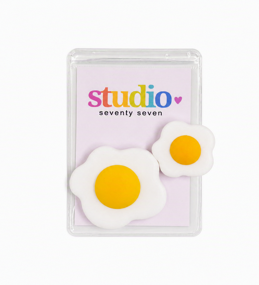 3D Egg Magnet Set – 2 Pieces